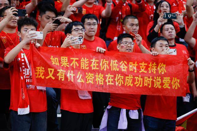 加里·奥尼尔：留在英超不易，目标是争取更高名次